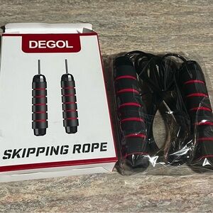 NIB Degol skipping rope